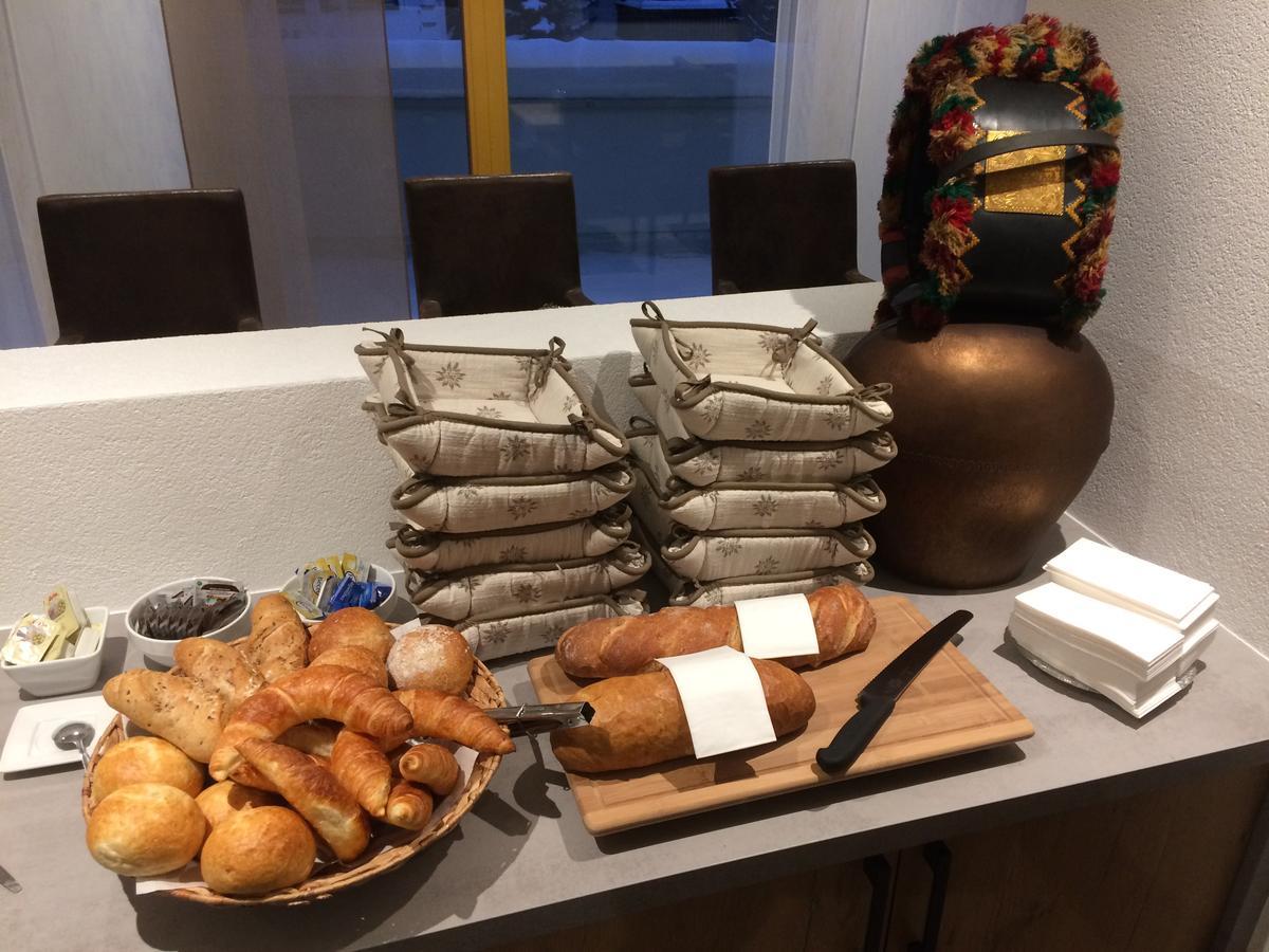 Piz Ot Hotell Samnaun Eksteriør bilde